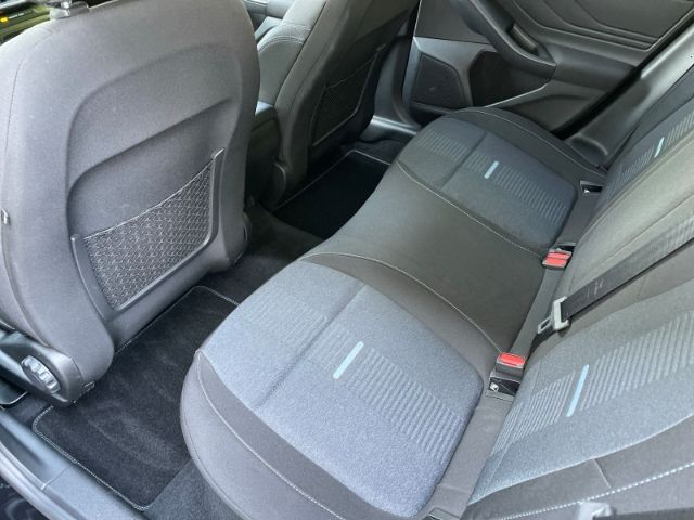 Fahrzeugabbildung Ford Focus 1.5 EcoBlue Active X Autom. AHK, Sitzheizu