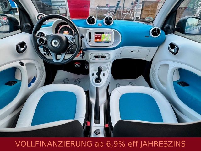 Smart ForTwo-PANO-NAVI-KLIMA-SHZG-TEMPO-KAMERA-ALU-SPH