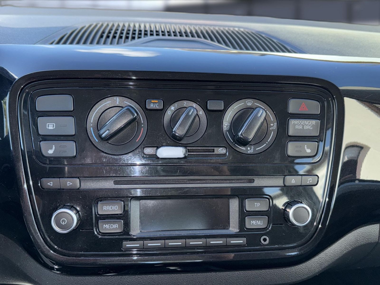 Fahrzeugabbildung Volkswagen up! move up!/ unfallfrei