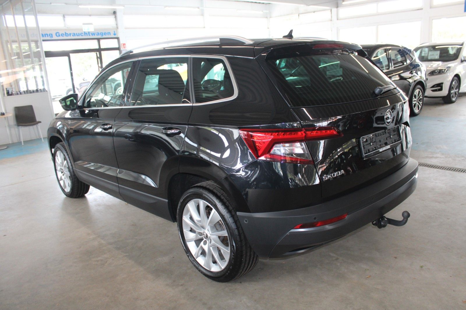Fahrzeugabbildung SKODA Karoq 1.5 TSI ACT DSG Style LED AHK NAVI WinterP