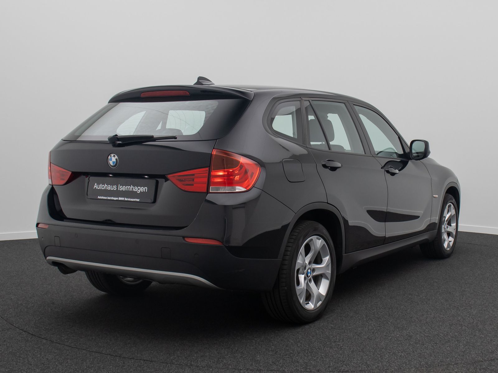 Fahrzeugabbildung BMW X1 sD18d PDC HiFi Leder KlimaAut Multilenkrad LM