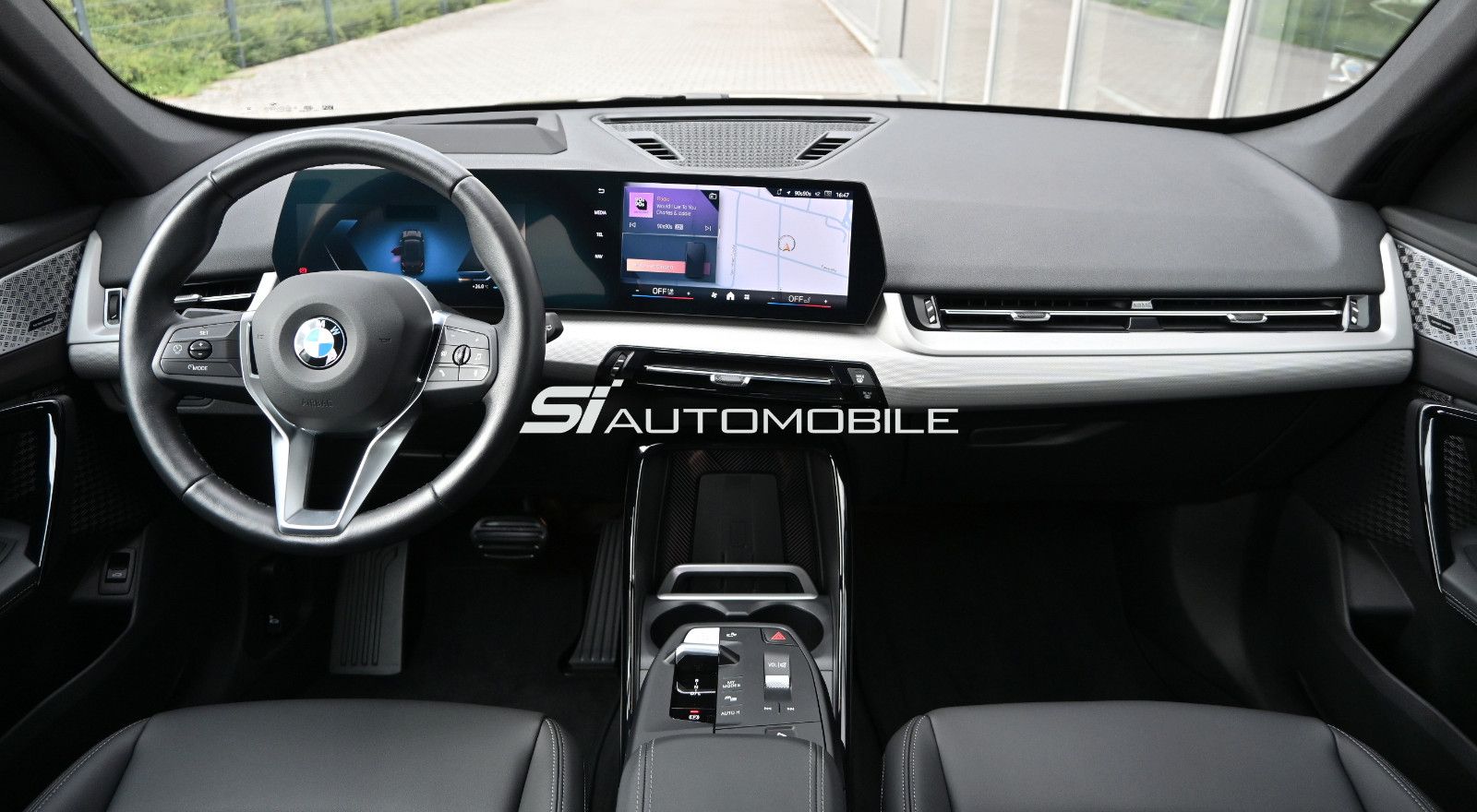 Fahrzeugabbildung BMW X1 xDrive20d °ACC°AHK°ADAPT.LED°HUD°HARMAN°360°