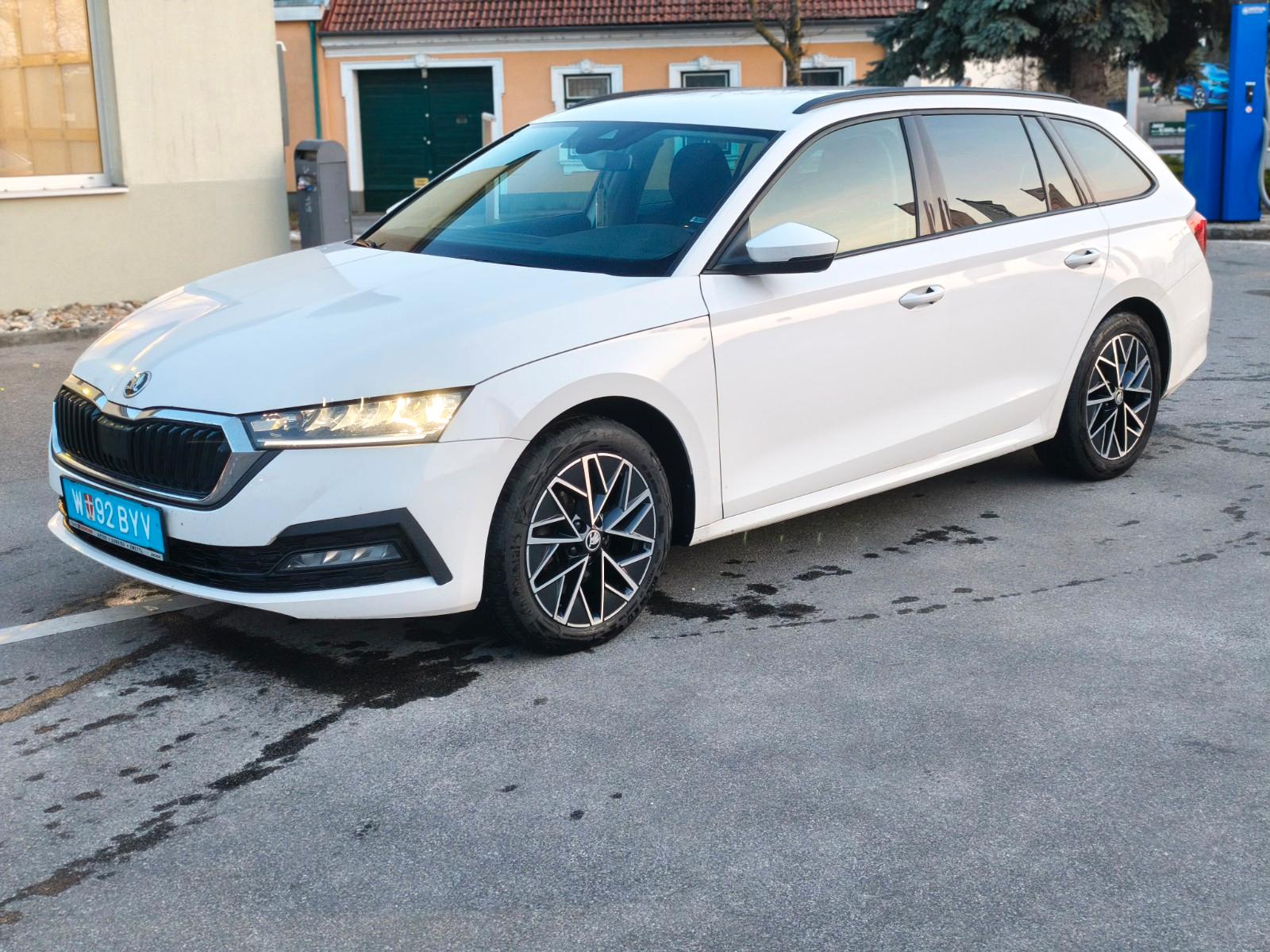 Skoda Octavia 2.0 TDI SCR 110kW DSG STYLE COMBI