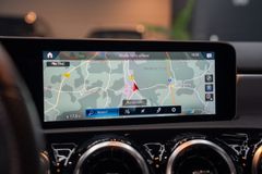 MERCEDES-BENZ A 250*AMG-LINE*360*ACC*NAVI*MULTIBEAM*