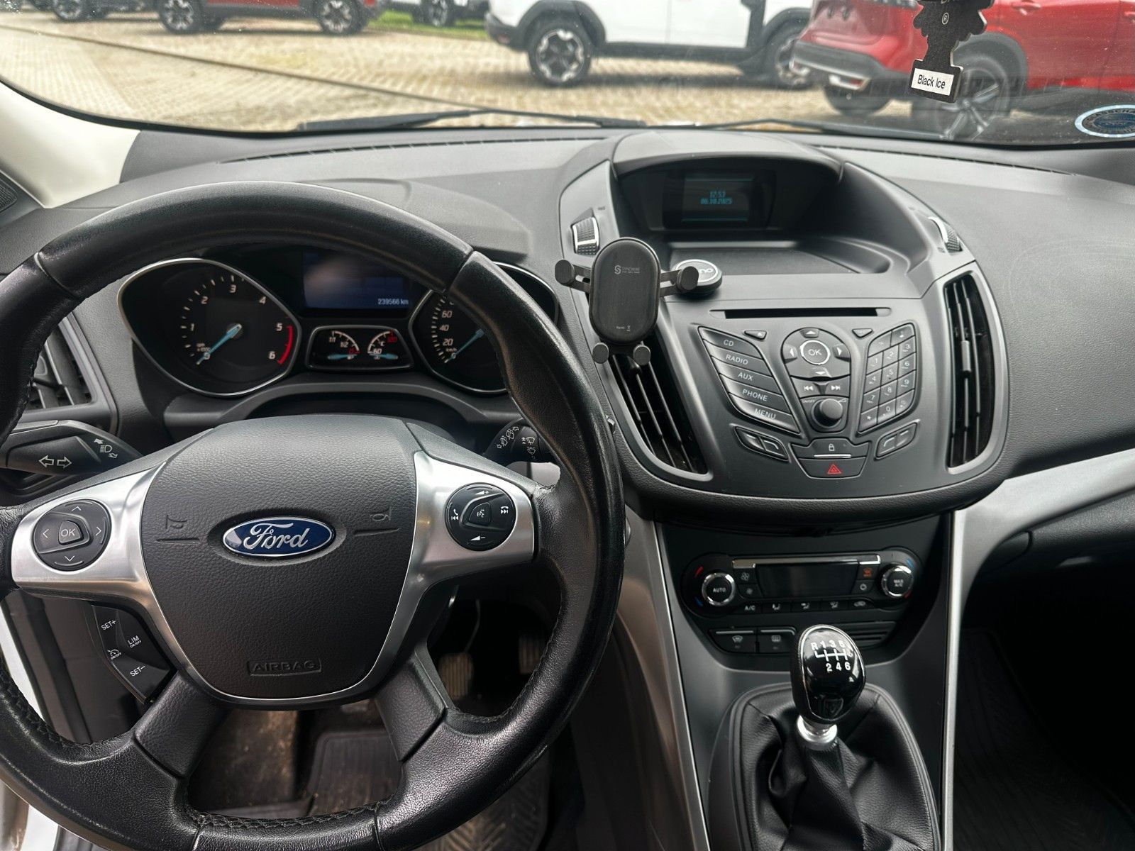 Fahrzeugabbildung Ford Kuga Trend