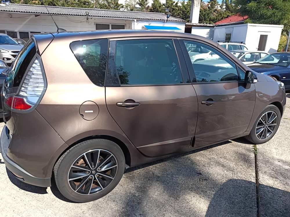 Renault Scénic III - 2.0 liters