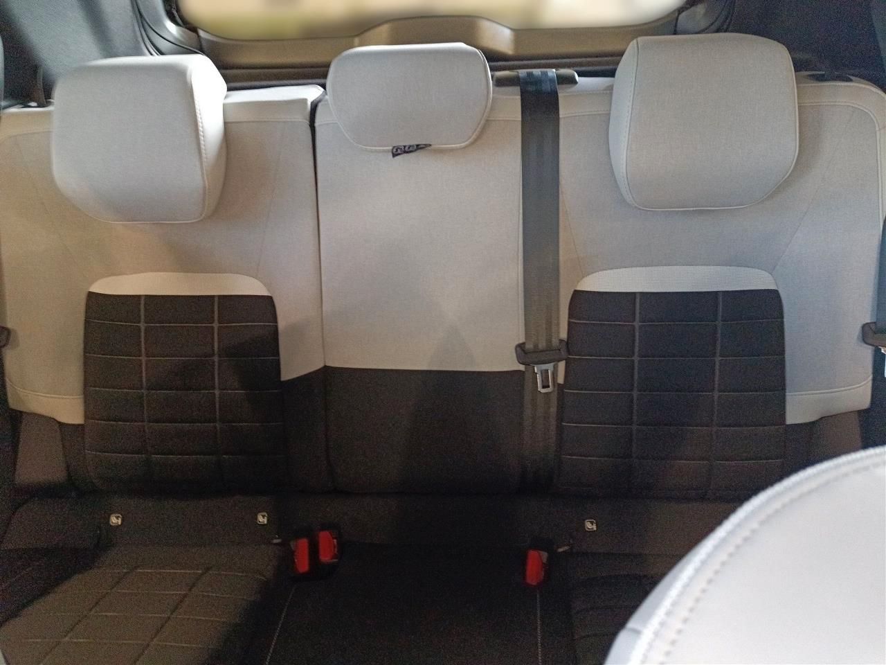 Fahrzeugabbildung Citroën C3 Turbo 100 Max Winter Paket Allwetterreifen
