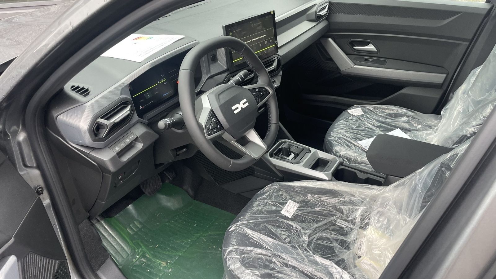 Fahrzeugabbildung Dacia Duster Journey Hybrid 155 Modell 2026