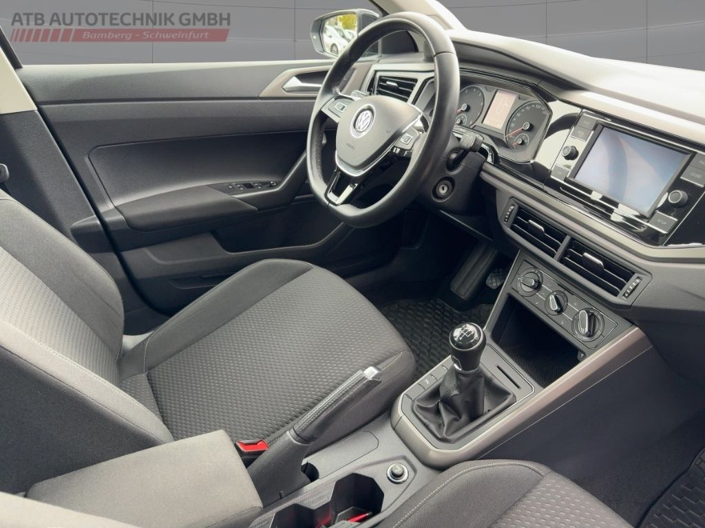 Fahrzeugabbildung Volkswagen Polo Comfortline Sitzheizung Klima Einparkhilf