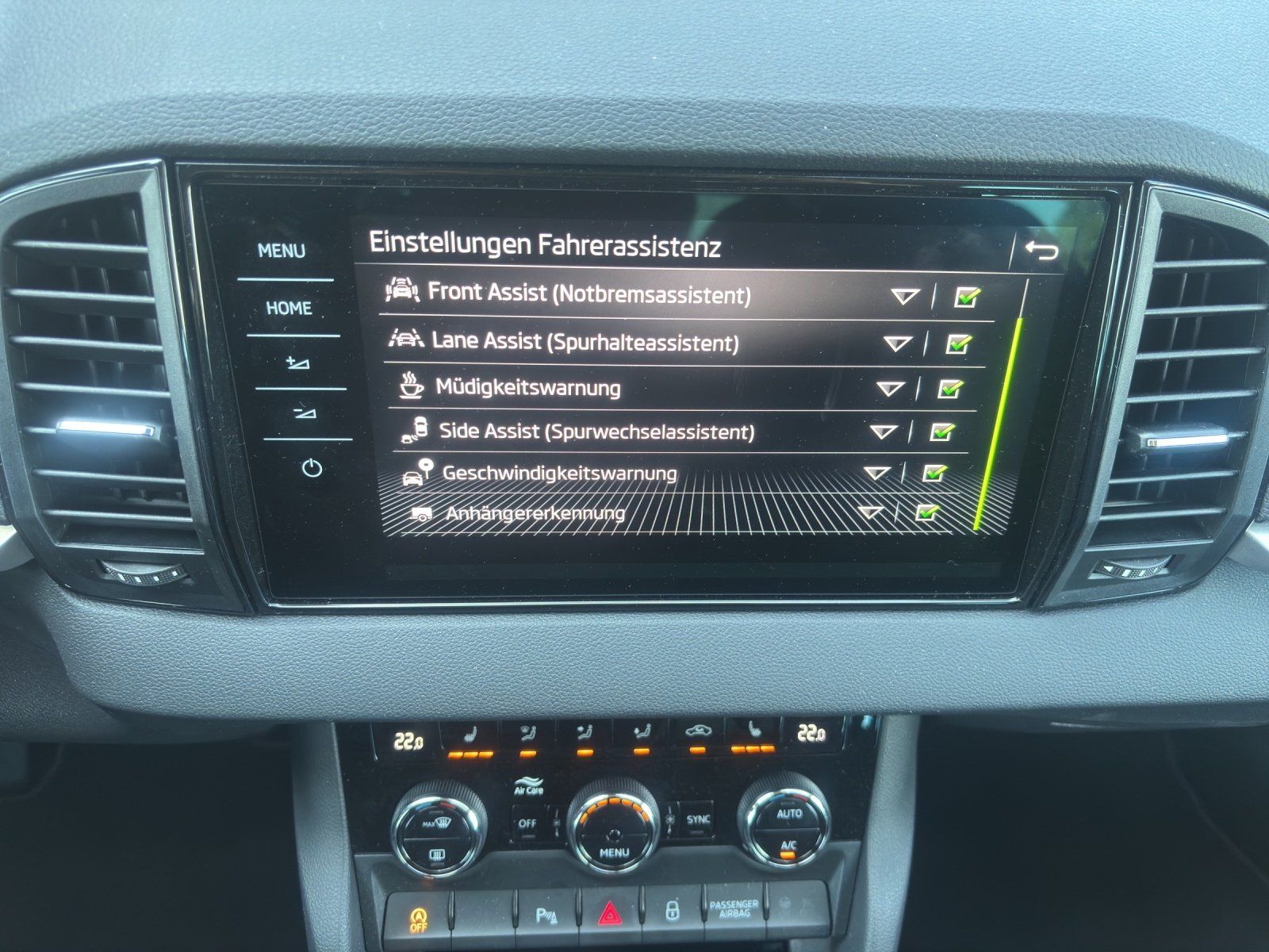 Fahrzeugabbildung SKODA Karoq Balance 1,5 TSI 110 kW DSG MATRIX/ACC/AHK