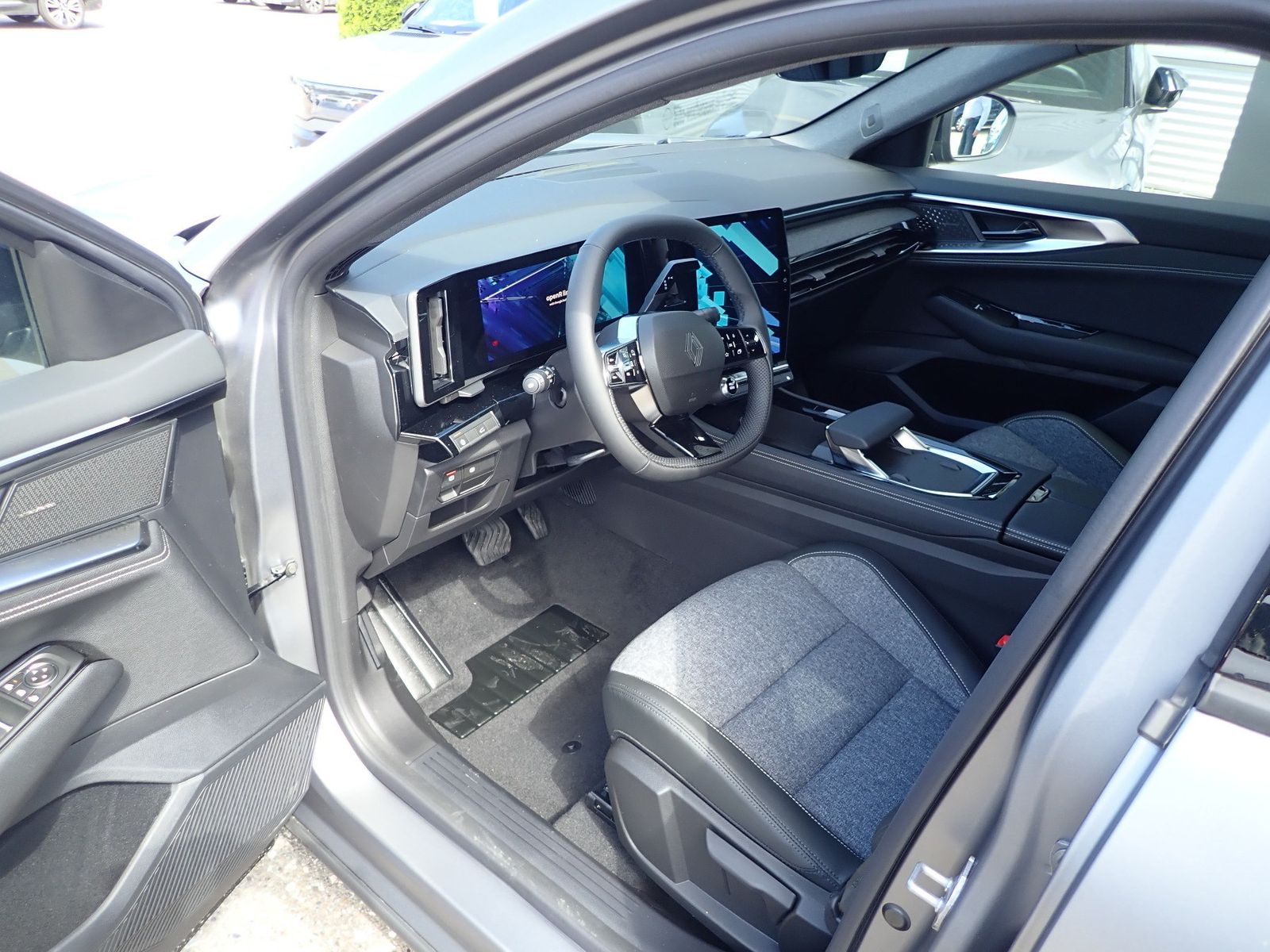 Fahrzeugabbildung Renault Rafale TECHNO FULL HYBRID 200 E-Tech