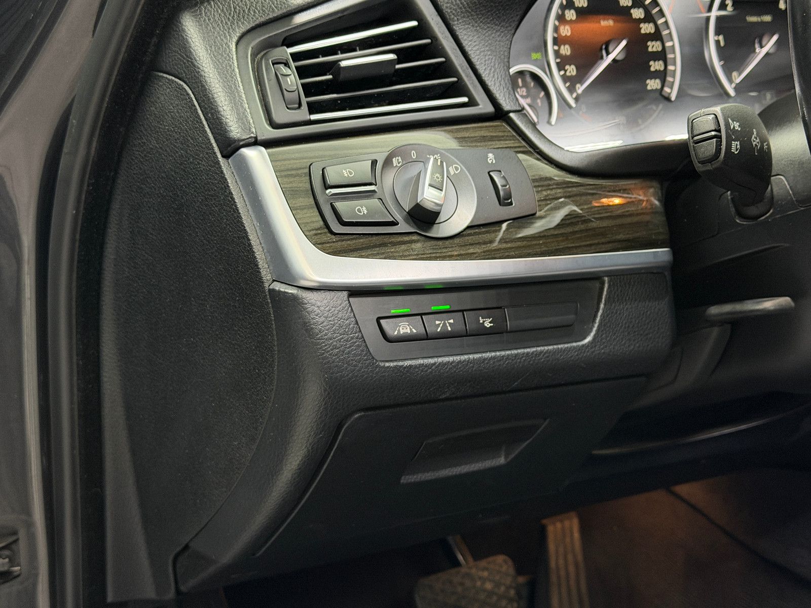 Fahrzeugabbildung BMW 535d Limousine|HuD|HIFI|STANDHZG|NAVI|LEDER