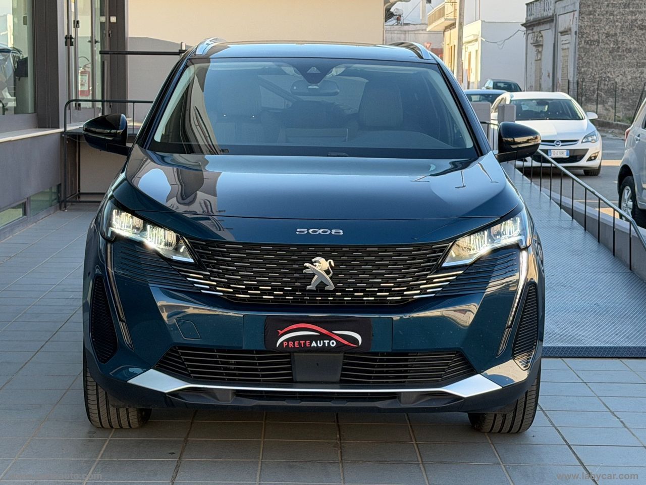 Peugeot PEUGEOT 5008 BlueHDi 130 S&S EAT8 Allure Pack imagem 2