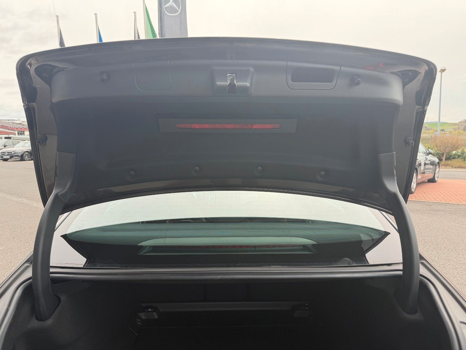 Fahrzeugabbildung Mercedes-Benz C 200d Avantgarde+Dirstr+Memory+Digital+TotW+