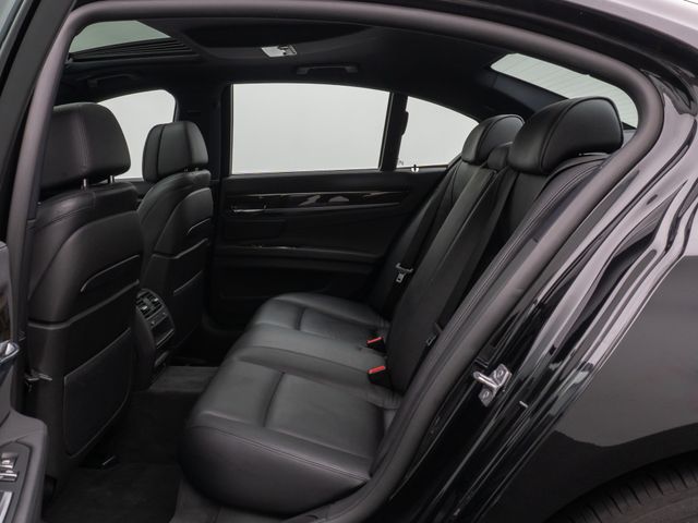 Foto Nummer 24: BMW 740d