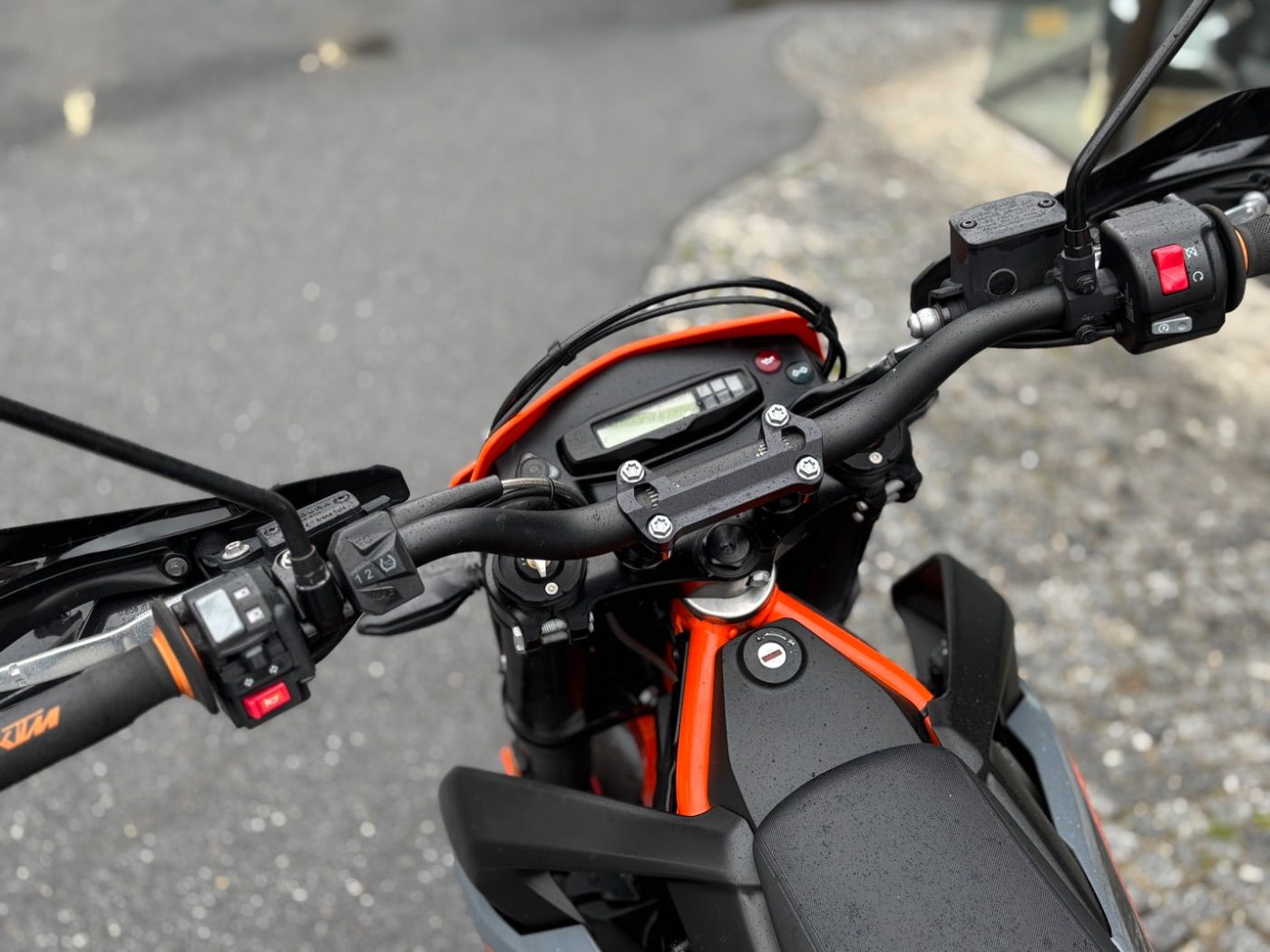 Fahrzeugabbildung KTM 690 SMC-R 2022 A2 Arrow Endschalldämpfer