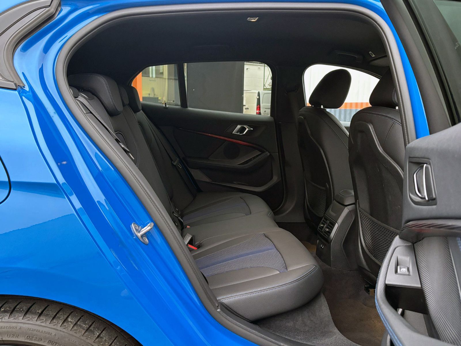 Fahrzeugabbildung BMW 120i Steptr. M-Sport Temp. NAV PDC LED AHK SHZ