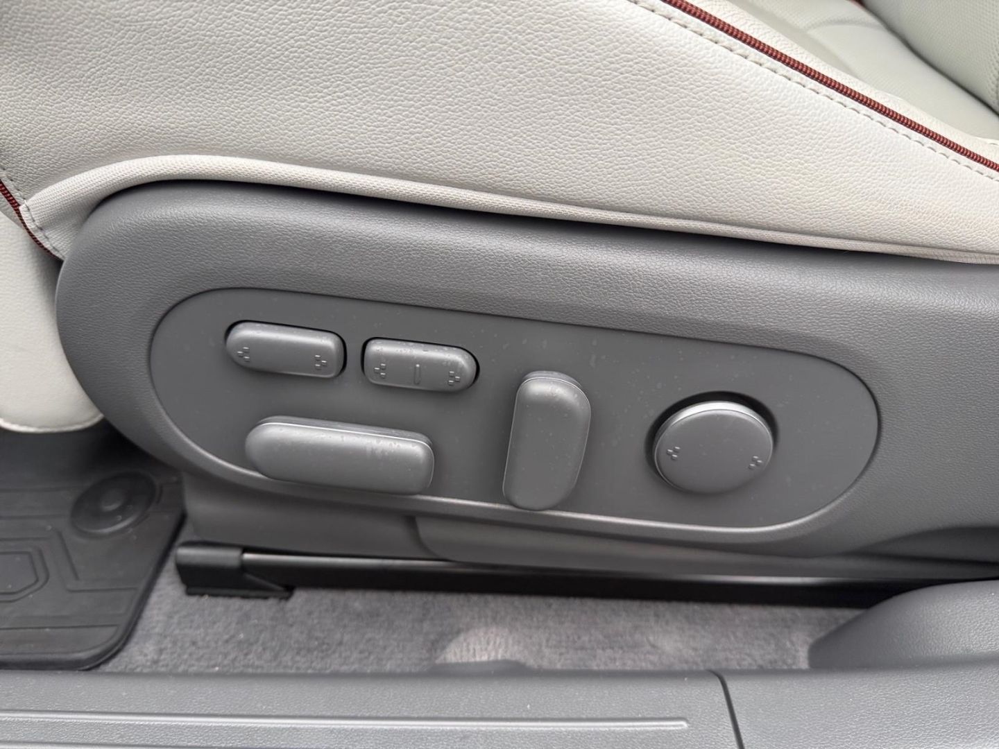 Fahrzeugabbildung Hyundai IONIQ 5 Uniq 4WD 72,6kWh Navi Standheizung Klima