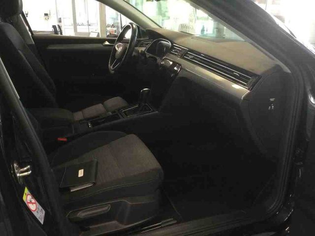 Passat Variant 2.0 TDI BUSINESS LED+KAMERA+PANO+