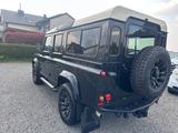 Land Rover Defender 110 SE Station Wagon 6 Gang - Land Rover Defender: Schiebedach