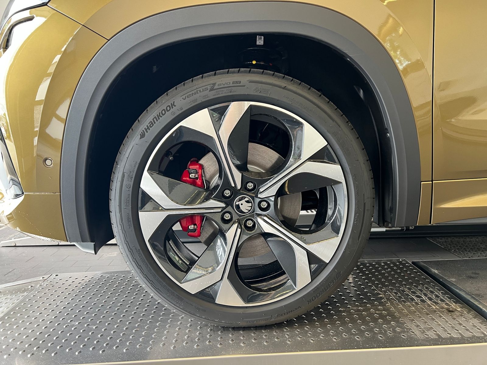 Fahrzeugabbildung SKODA Kodiaq RS 2.0 TSI DSG 4x4 *CANTON, Panorama, Sta
