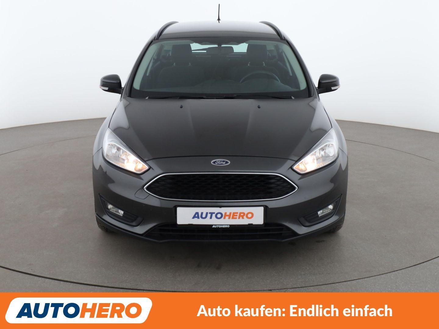 Ford Focus 1.0 EcoBoost Business*NAVI*TEMPO*PDC*SHZ*