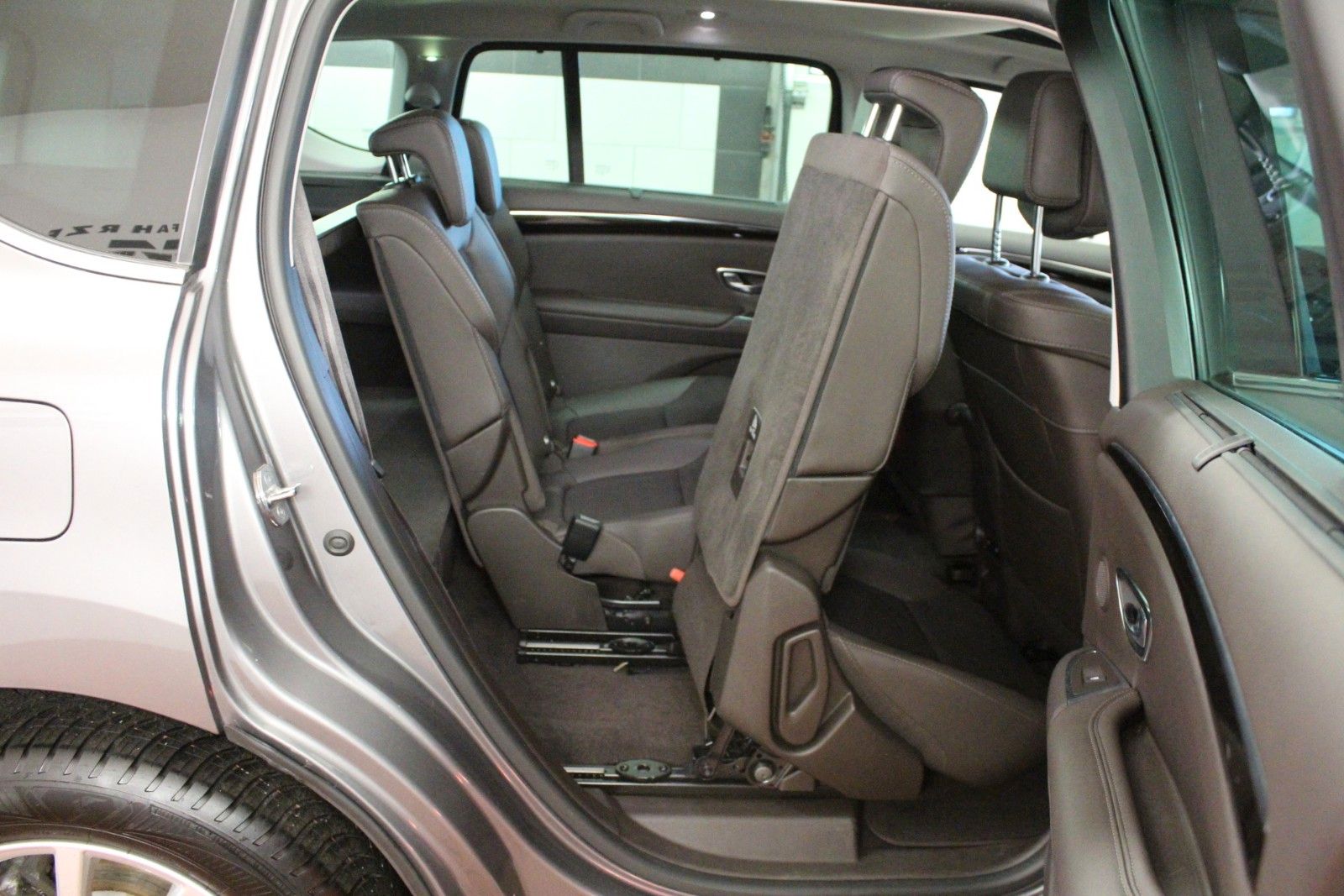 Fahrzeugabbildung Renault Espace ENERGY TCe 200 EDC Intens 7 Sitzer