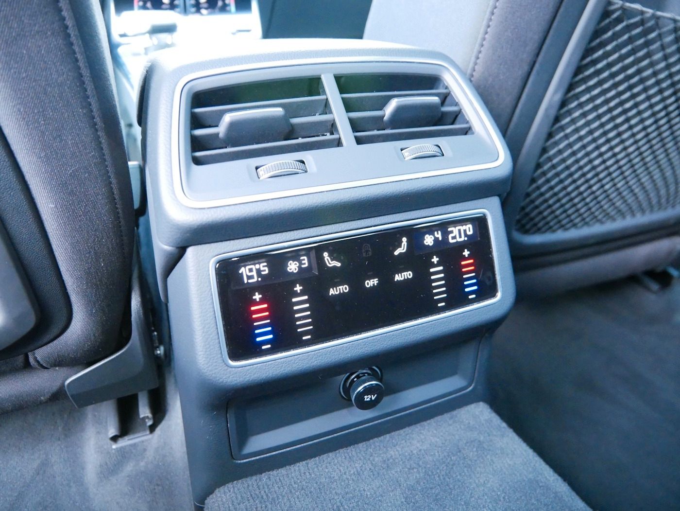 Fahrzeugabbildung Audi A6 Lim 40 TDI Sport Schiebedach 360° MATRIX SHZ