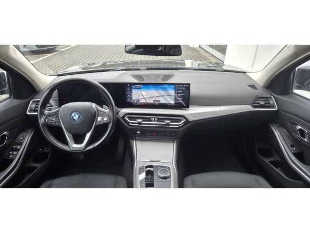 BMW 320 e Touring AHK SHZ PDC Tempomat LCPlus WidScr foto 9