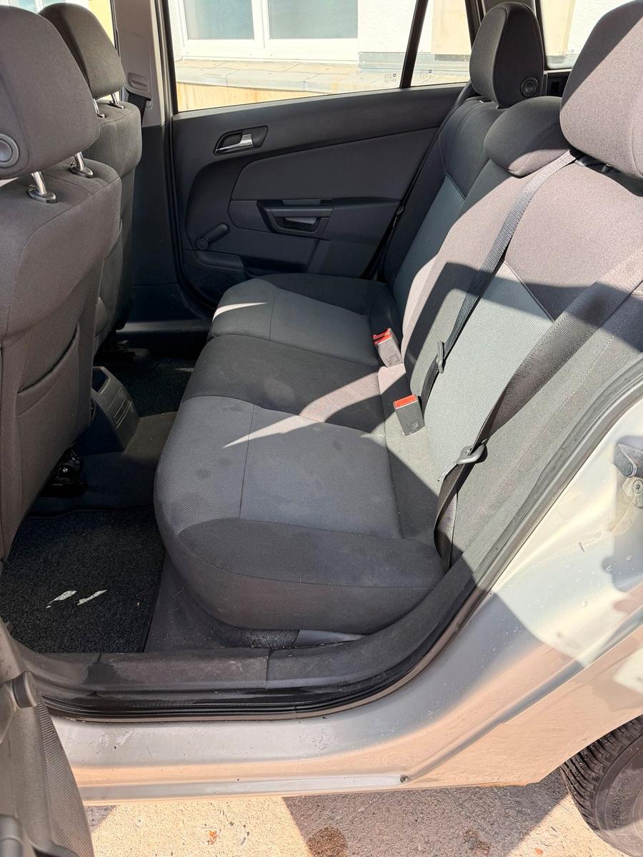 Opel Astra 2006 — photo 6