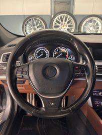 BMW 530 Gran Turismo - 12