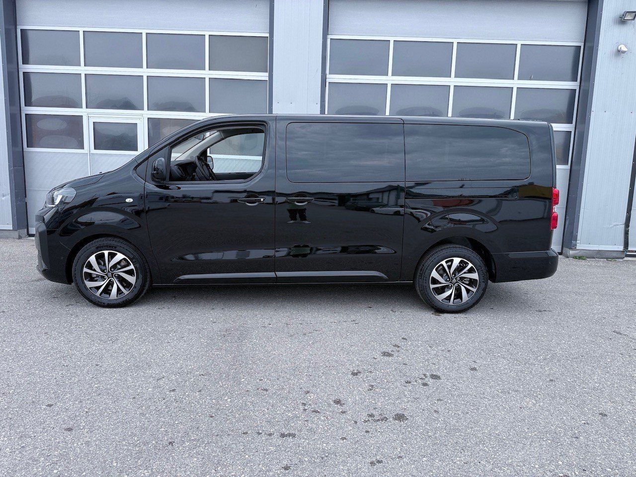 Fiat Ulysse L3 ICON 2.2 Diesel 180 PS Autom. AHK Navi imagem 2