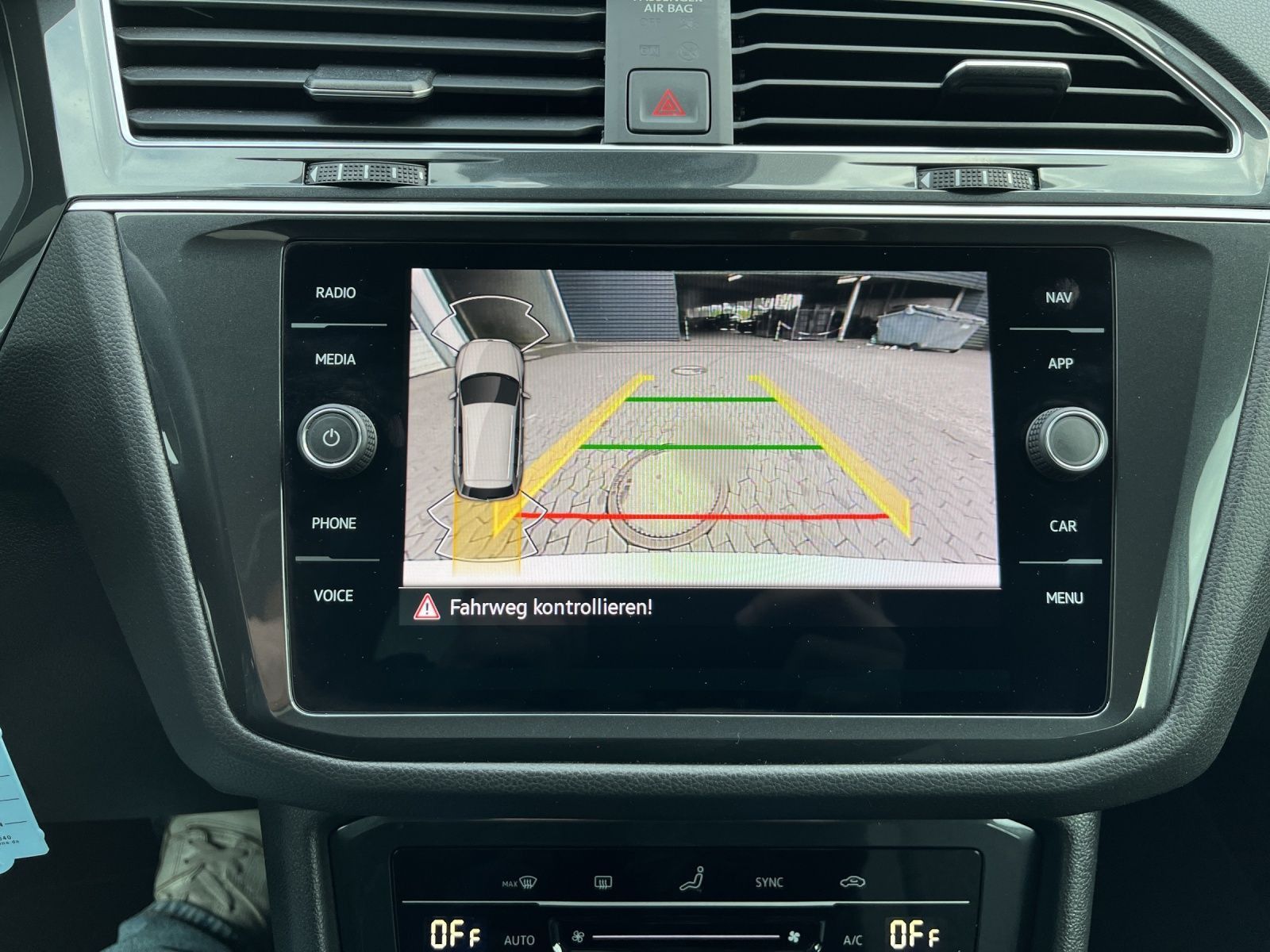 Volkswagen Tiguan - Bild 17
