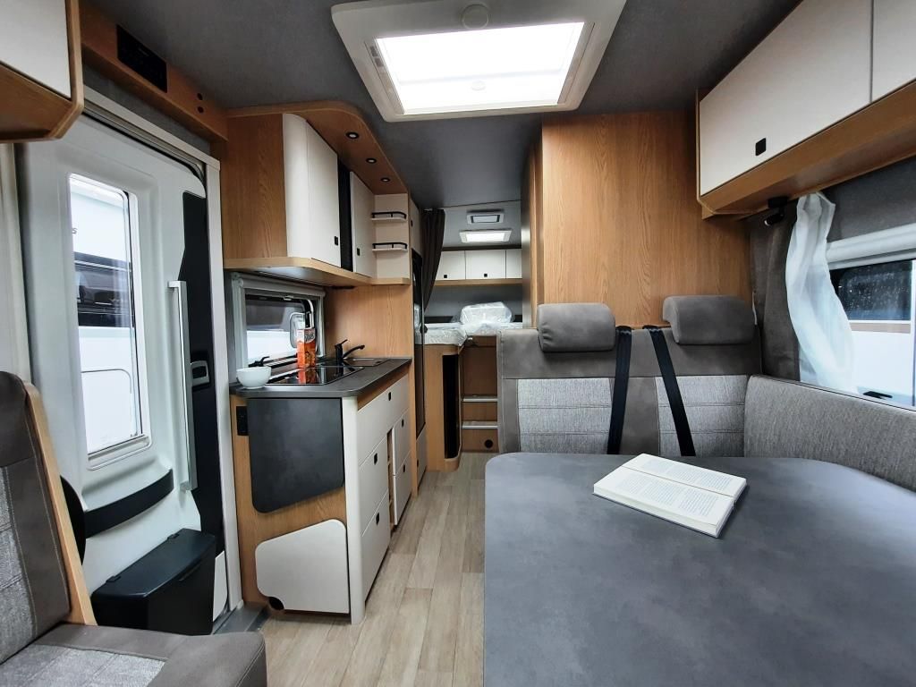 Fahrzeug Übersicht 6 Fahrzeugabbildung Hobby ONTOUR T 710 GE Verfüg./Sparen Sie 17.557,- €