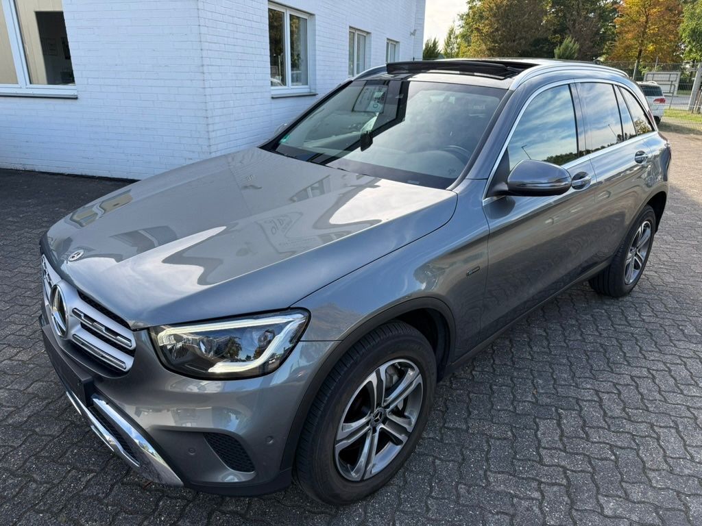 Image of Mercedes-Benz GLC 300