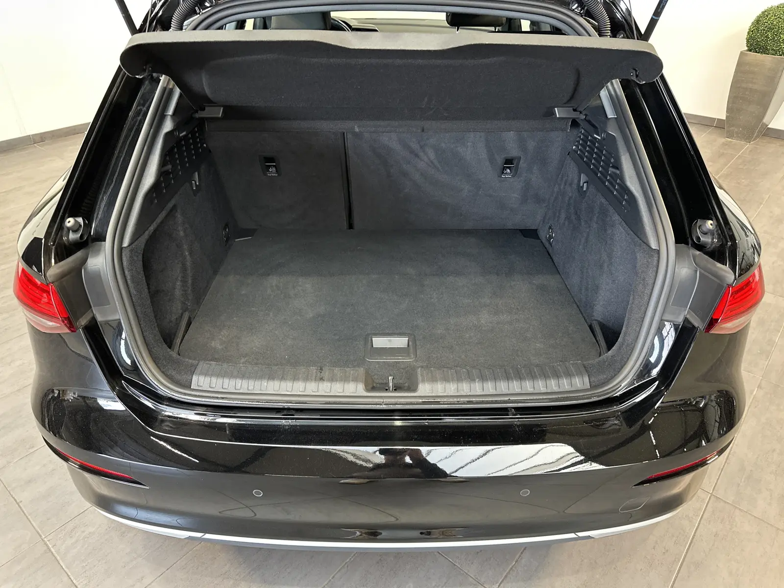 Audi A3 SpB 30 TDI Advanced NAV+LED+PARK-ASSIST+VCOCK, миниатюра 6