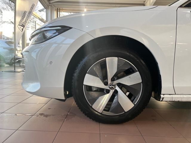 Fahrzeugabbildung Volkswagen Passat 1.5 eTSI DSG BUSINESS GJR AREA NAVI AHK