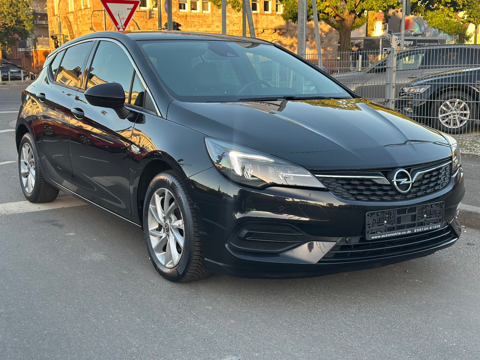 Fahrzeugabbildung Opel ASTRA K ELEGANCE*MOD.2022+LED+KAMERA+NAVI*
