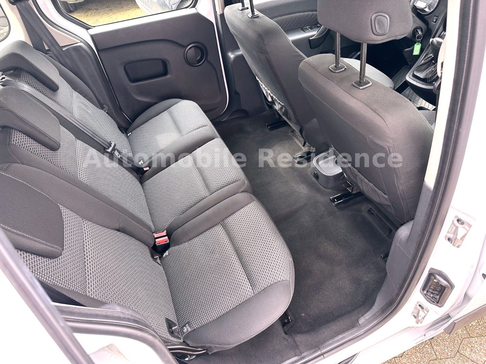 Mercedes-Benz Citan112 lang 1.2 AUT.*SHZ*PDC*KLIMA*E-PAKET*TOP foto 9