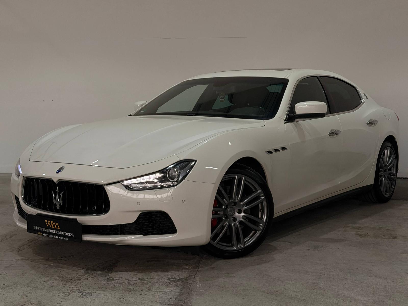 Maserati Ghibli SQ4 3.0 V6 409 ch • BVA • 4x4 • Cuir • Toit Panoramique