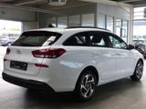 Hyundai i30 Kombi 1,5 GDI 6MT Navi+PDC v&h+RFK+LED+ALU - Hyundai i30: Kombi, 1.6