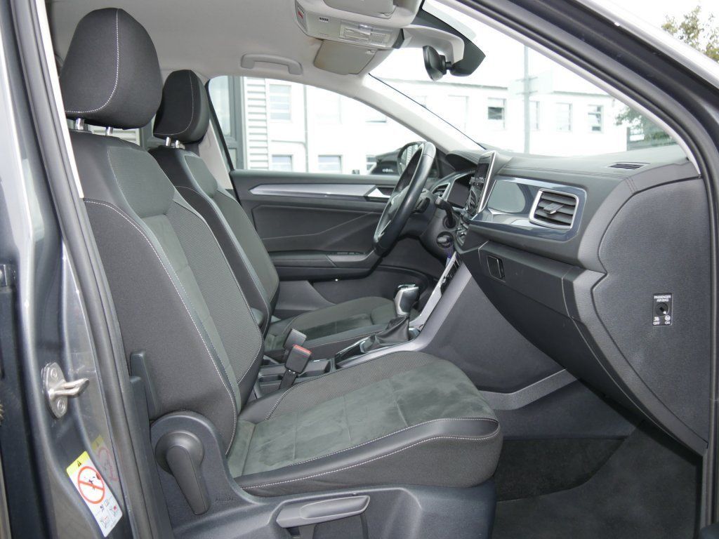 Volkswagen T-Roc 1.5 TSI DSG Style Navi AHK LED ACC DigCock foto 4