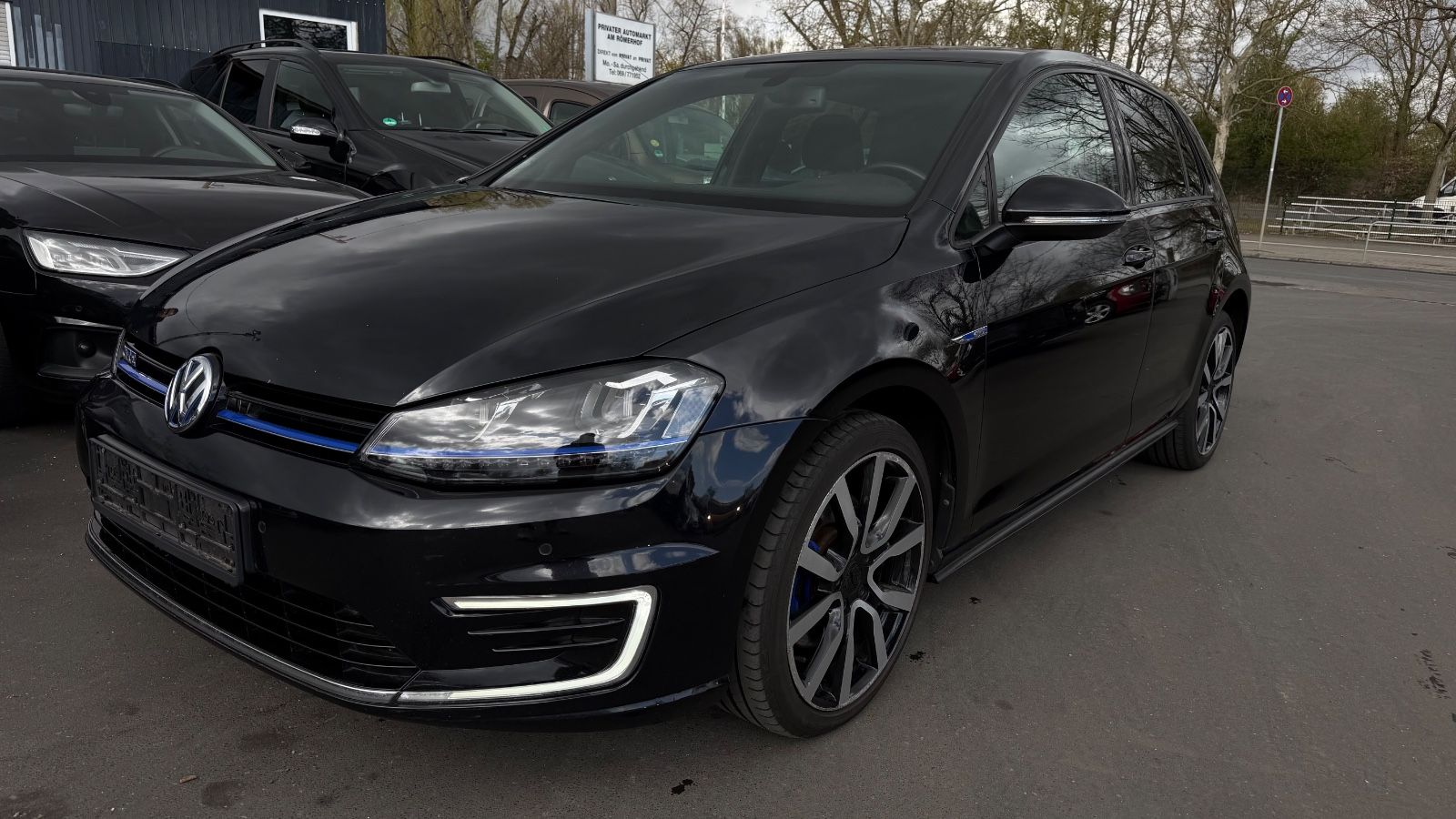 VW Golf GTE 1.4 Hybrid AUTOMATIK/8-FACH/KLIMA/LED