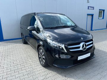Mercedes V 220 - 3