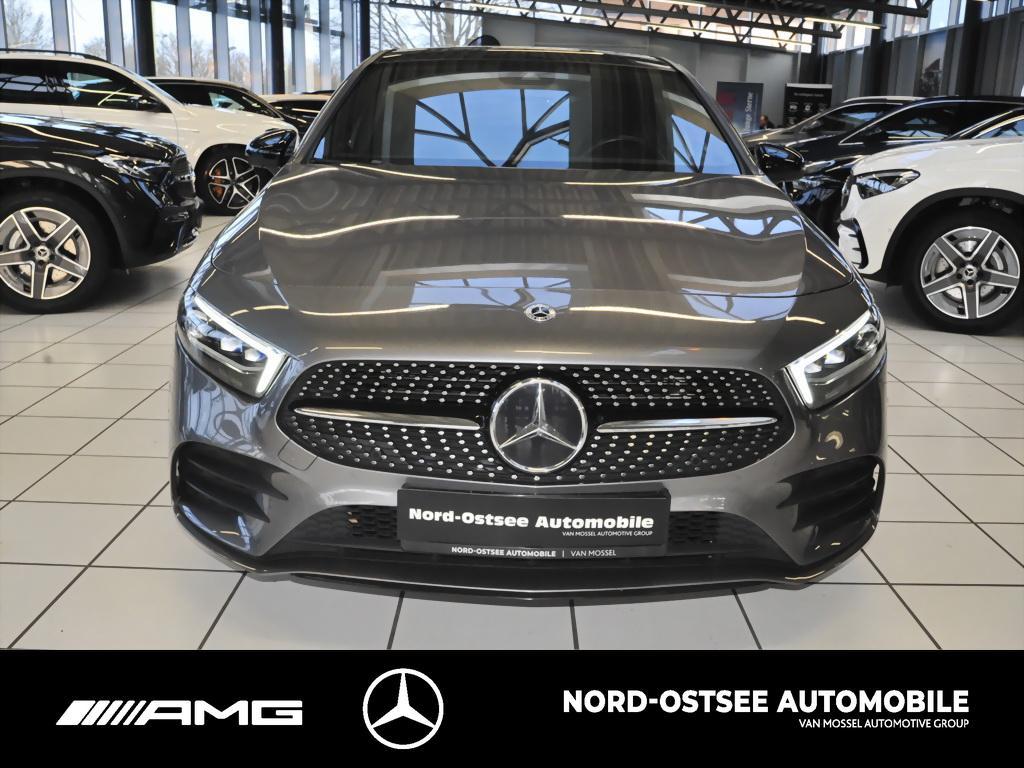 Mercedes-Benz A 250 AMG MULTI NIGHT SOUND PANO PARKPAKET DAB
