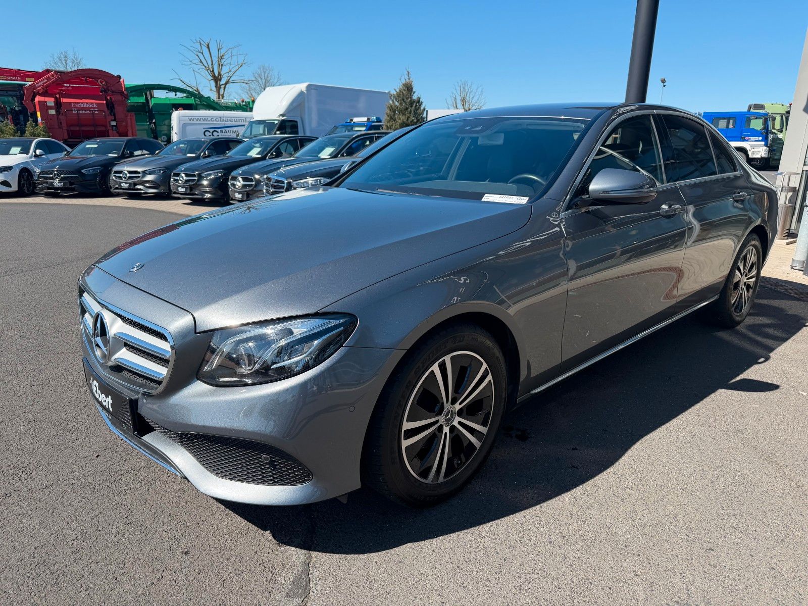 Fahrzeugabbildung Mercedes-Benz E 200 Avantgarde+RFK+Multibeam+Ambiente+