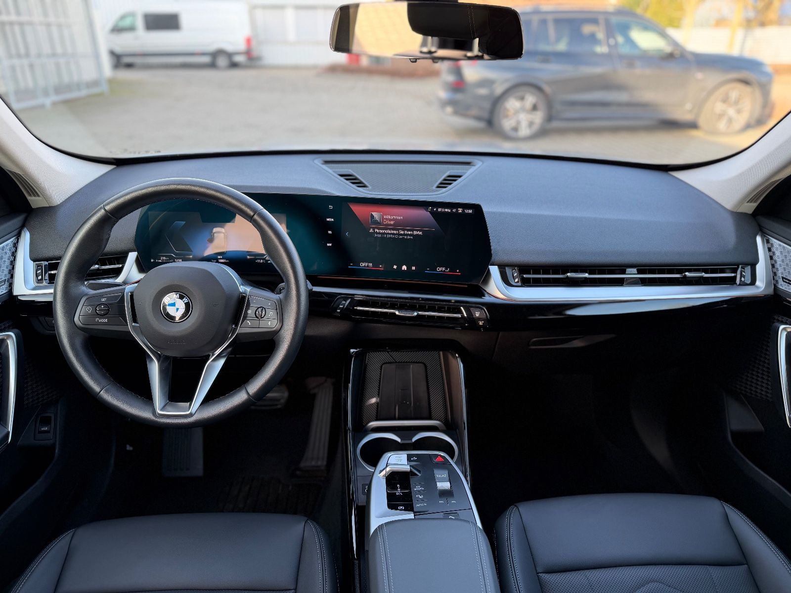 BMW X1 18d LED SPORT VOLLLEDER NAVI HARMAN foto 15