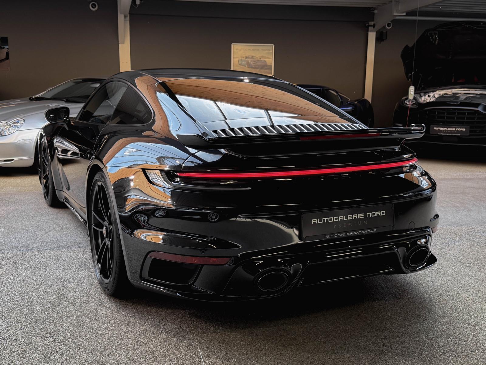 Porsche 911 Turbo S Approved+Aero Kit+ Lift+ Sport-AGA