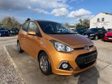 Hyundai i10 FIFA World Cup Edition  Sport Lenkrad - Hyundai: Sport
