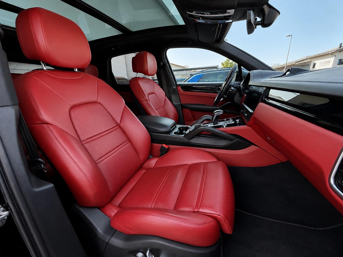 Porsche Cayenne E-Hybrid Sport Chrono Pano 21 Zoll LED